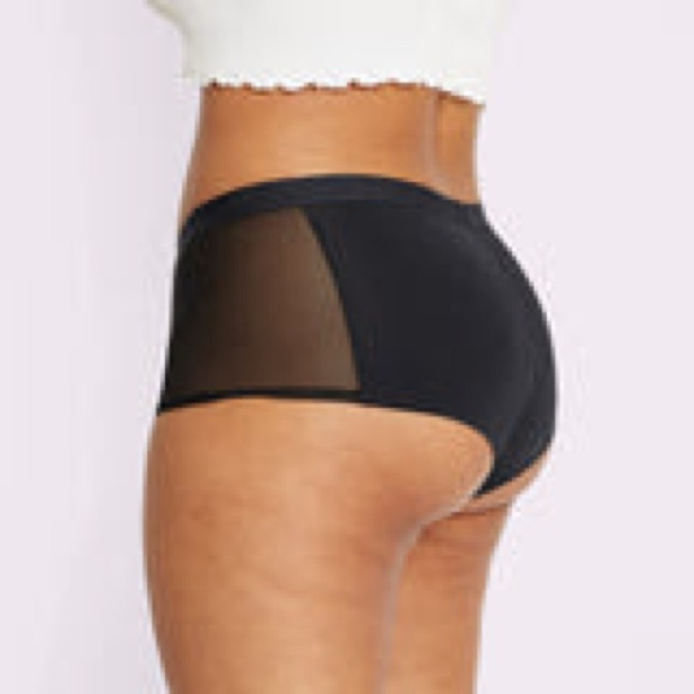 Parade boyshort eightball in replay fabric
Size xs
Unworn and in package